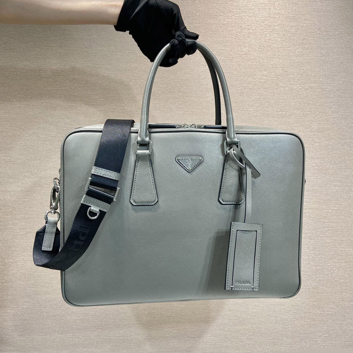 Pra*a briefcase
